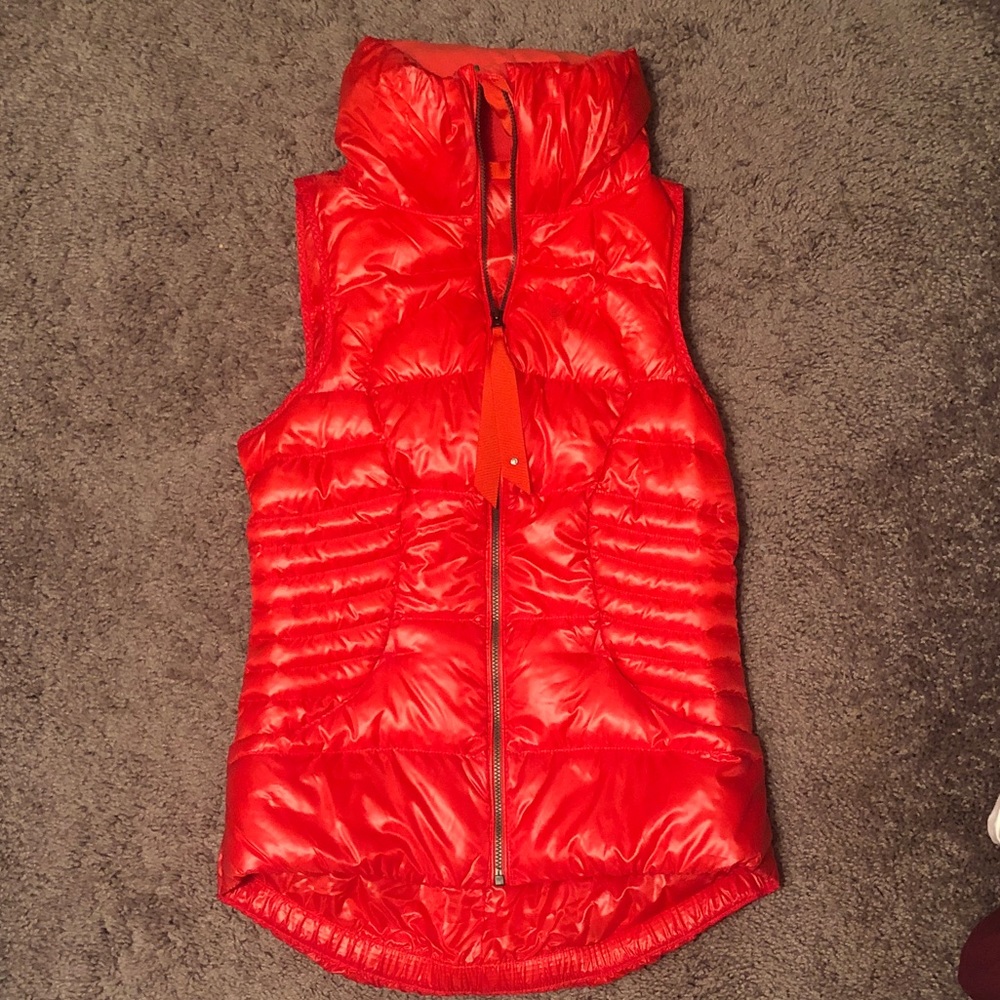 LULULEMON VEST